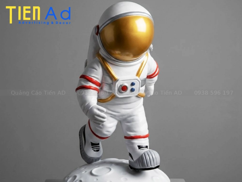 Tiến AD - Xưởng thiết kế và sản xuất mô hình phi hành gia bằng composite theo yêu cầu, giá tốt