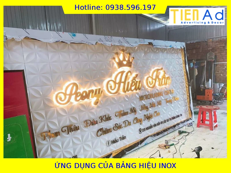 Ứng dụng của bảng hiệu inox