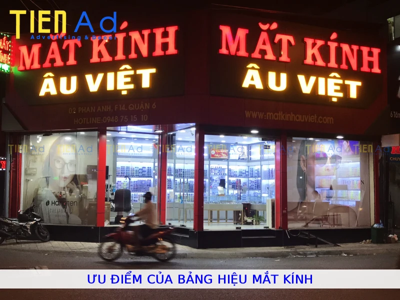 Ưu điểm của bảng hiệu mắt kính