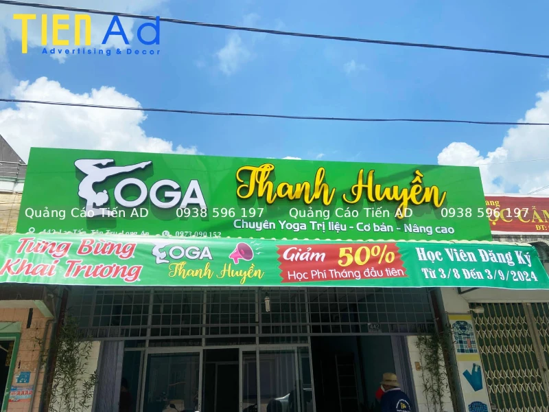 Vai trò của bảng hiệu yoga đối với phòng tập