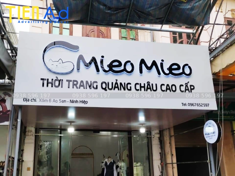 Yêu cầu cần có của bảng hiệu shop quần áo